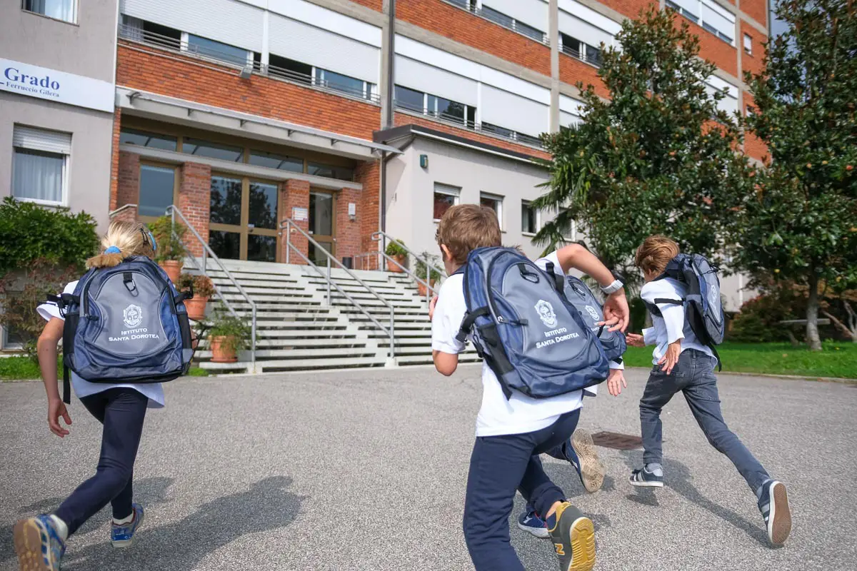 PRIMARIA scuola arcore santa scuola dorotea